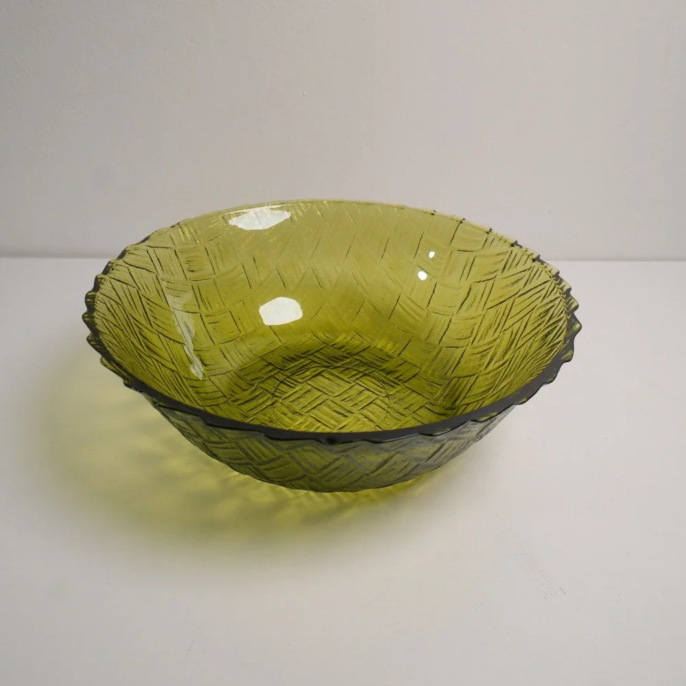 Vintage Avocado Green Indiana Glass Serving Bowl‎ 8.5